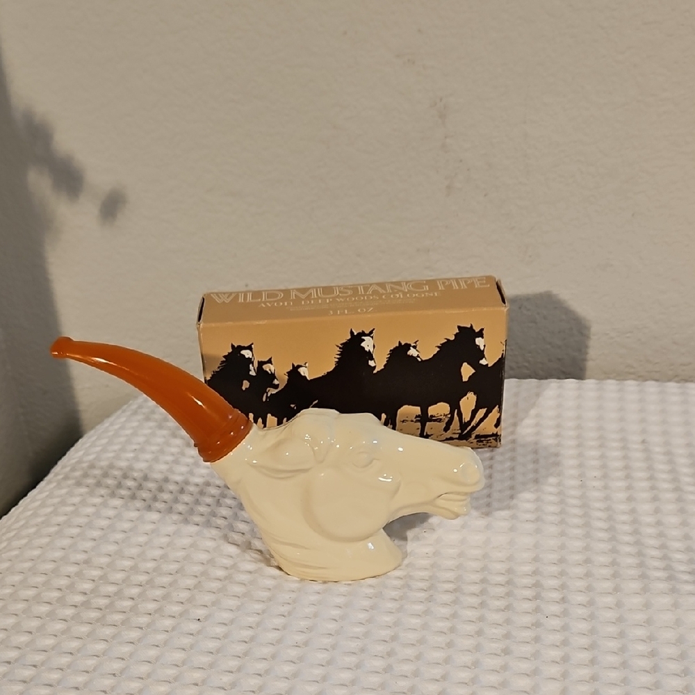 Avon Wild Mustang Pipe